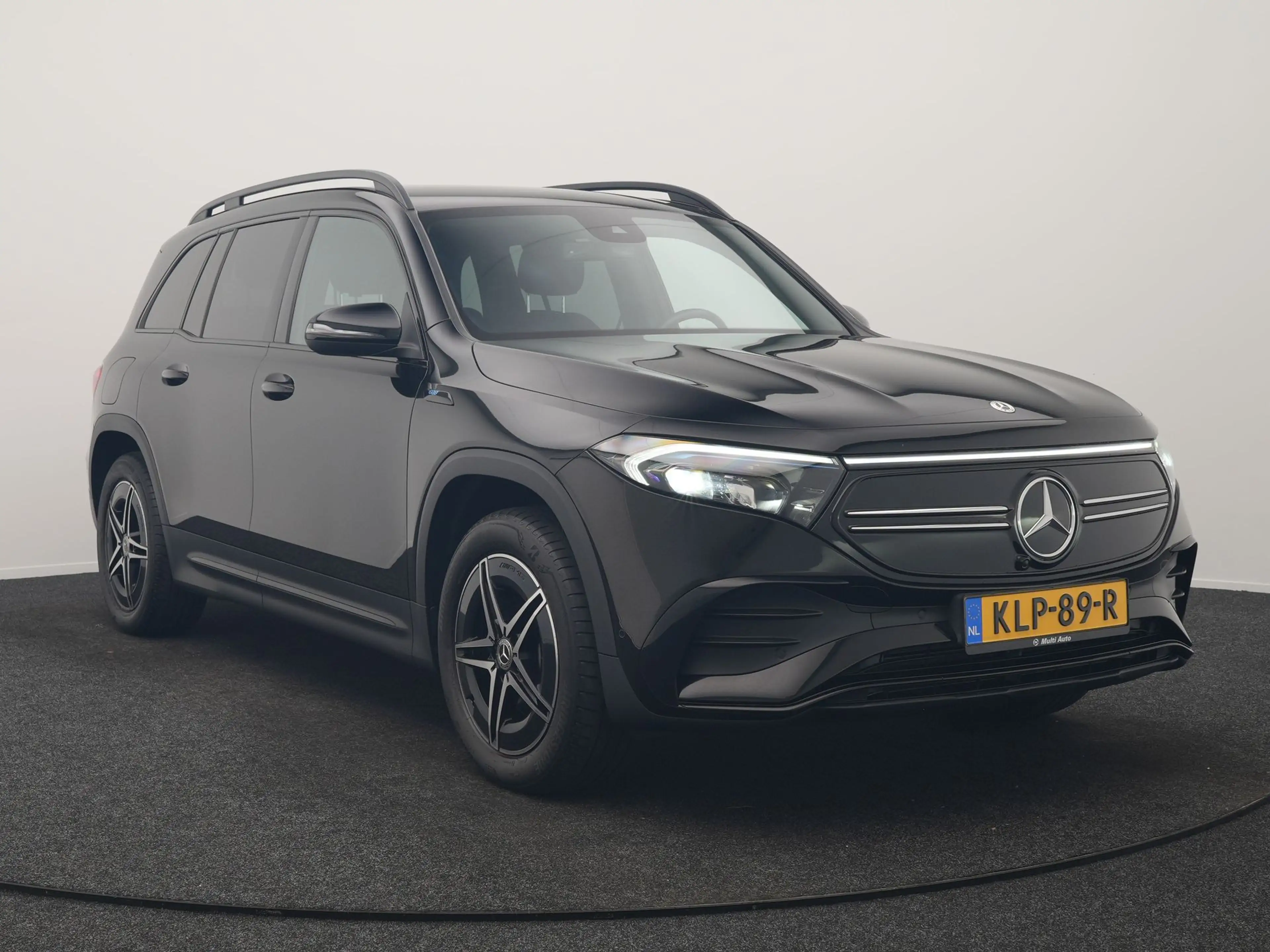 Mercedes-Benz EQB 300 4MATIC AMG Line 69,7 kWh 228pk Dealer O.H. | Trekh — photo 20