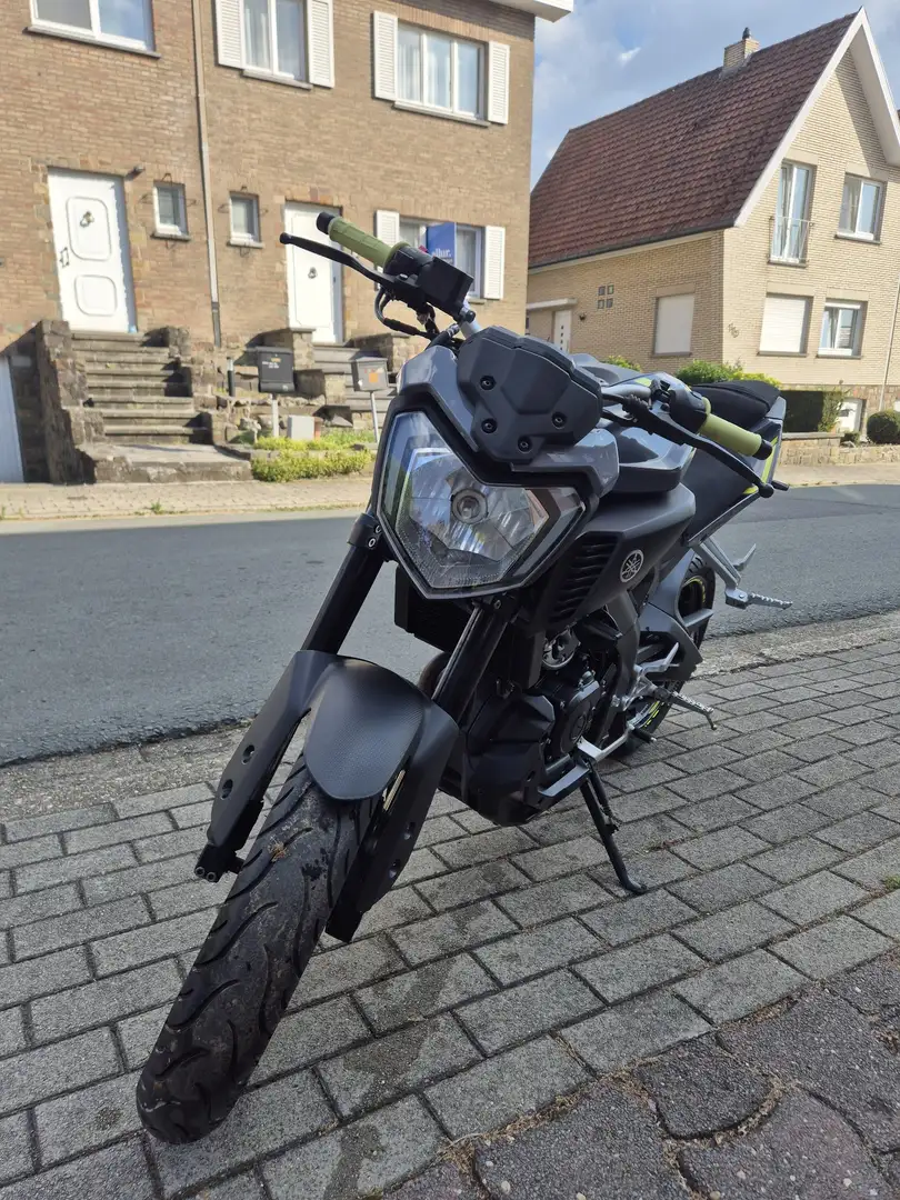Yamaha MT-125 Grijs - 1