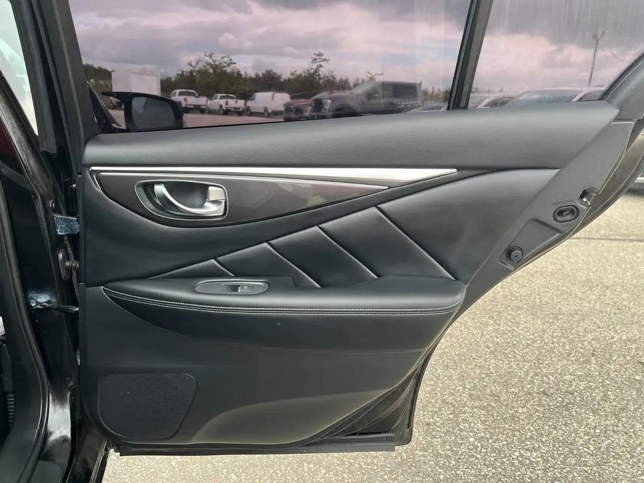 Infiniti Q50 fotografie Infiniti Q50