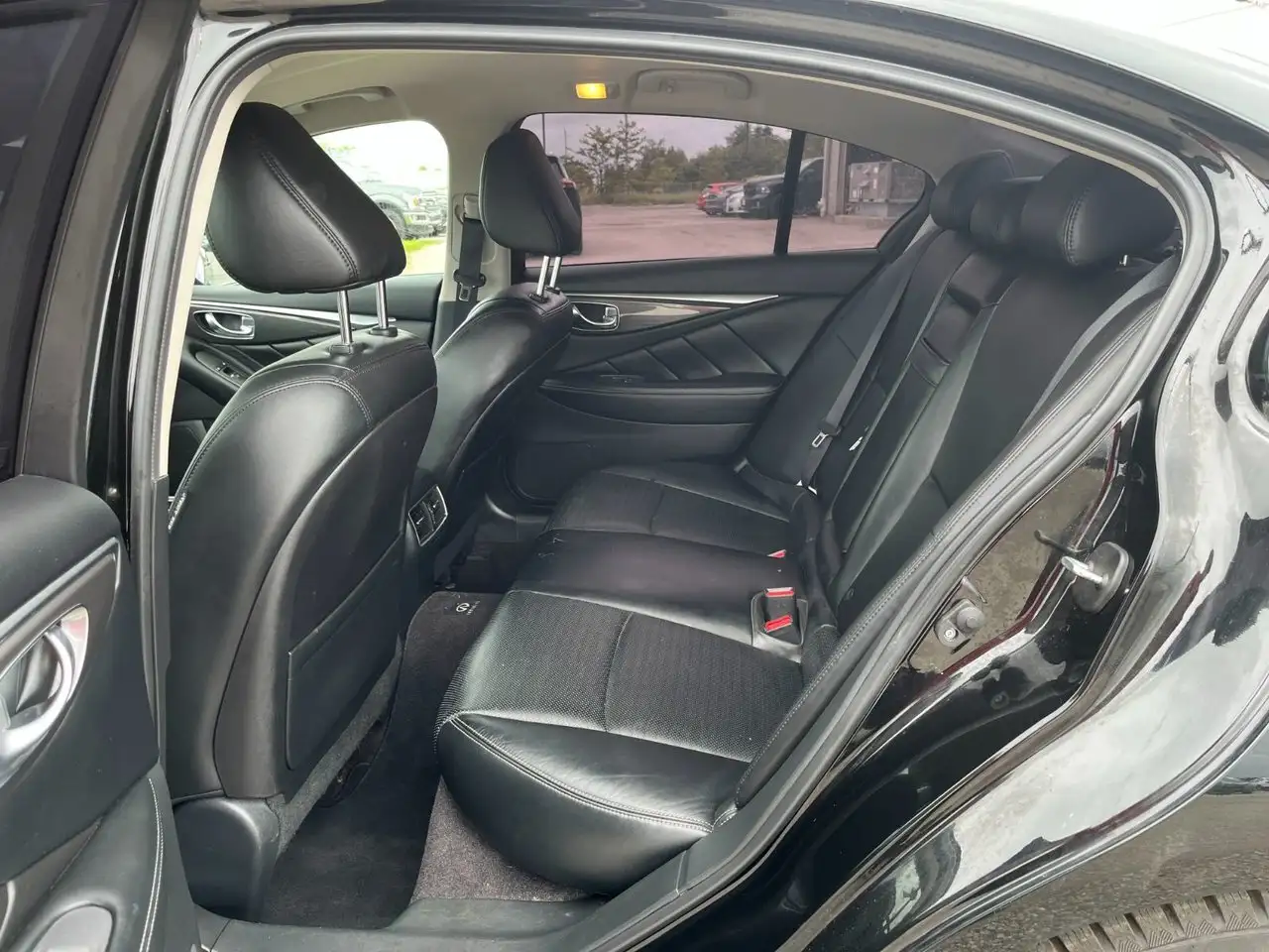Infiniti Q50 fotografie Infiniti Q50