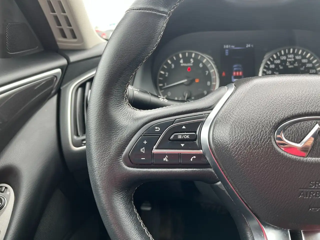 Infiniti Q50 fotografie Infiniti Q50