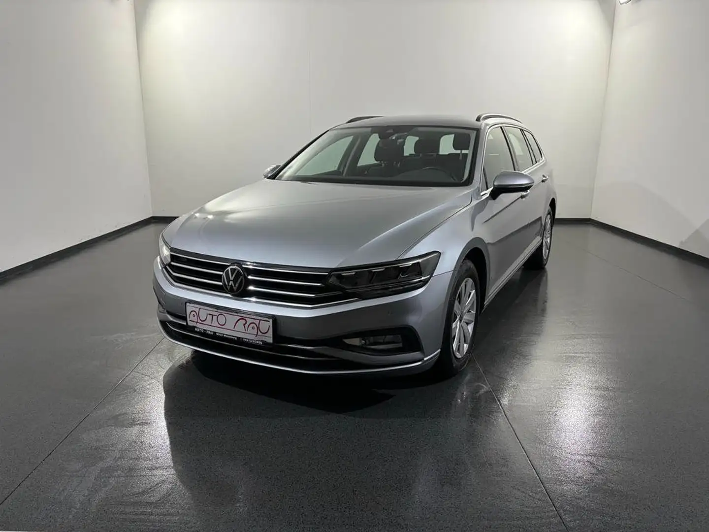 Volkswagen Passat Variant 2.0 TDI SCR Business DSG *AHK*LED*ACC* Silber - 2