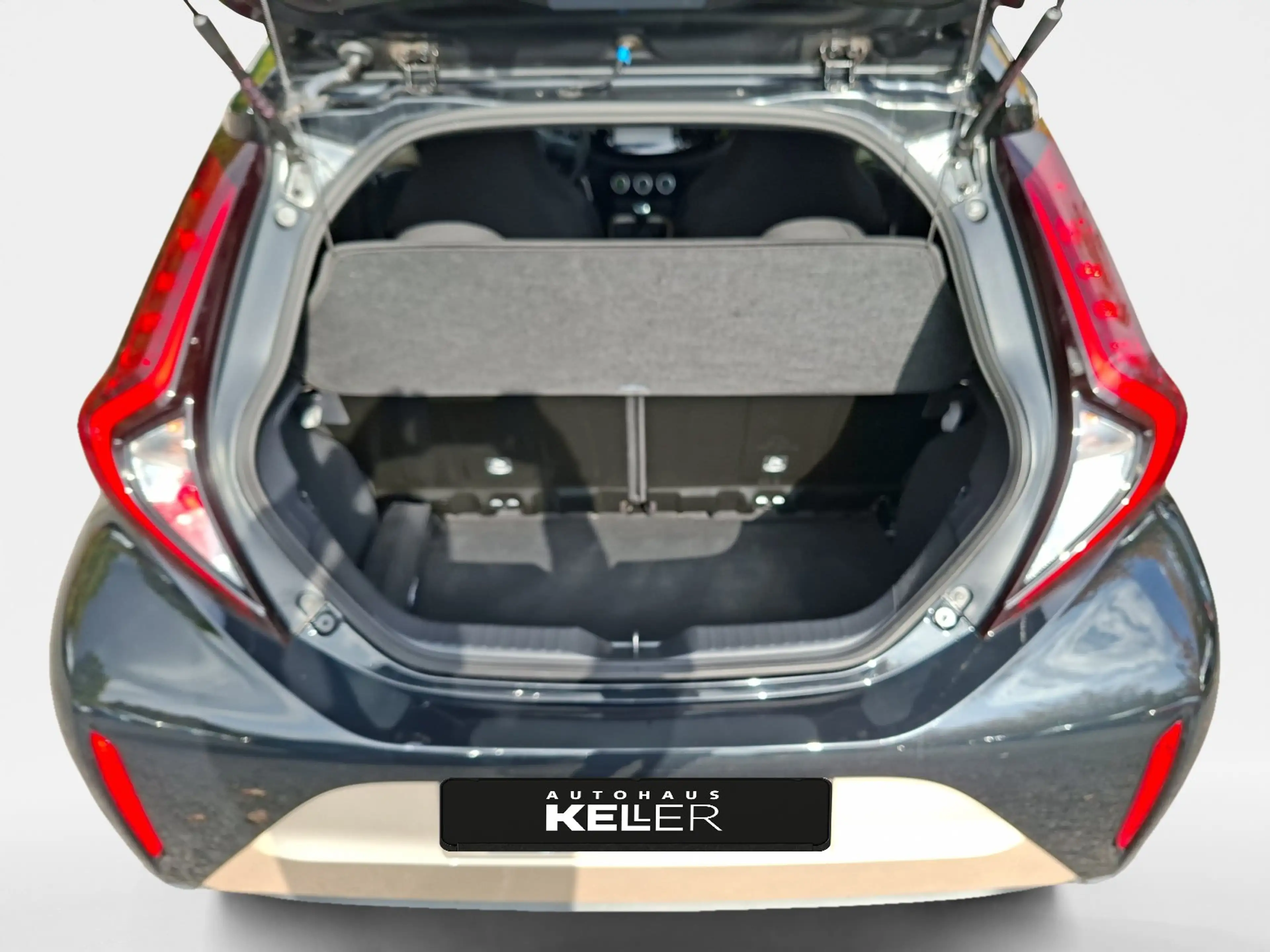 Toyota Aygo X 1.0 Pulse ACC DynLicht Kam. LM Navi PDC — photo 15