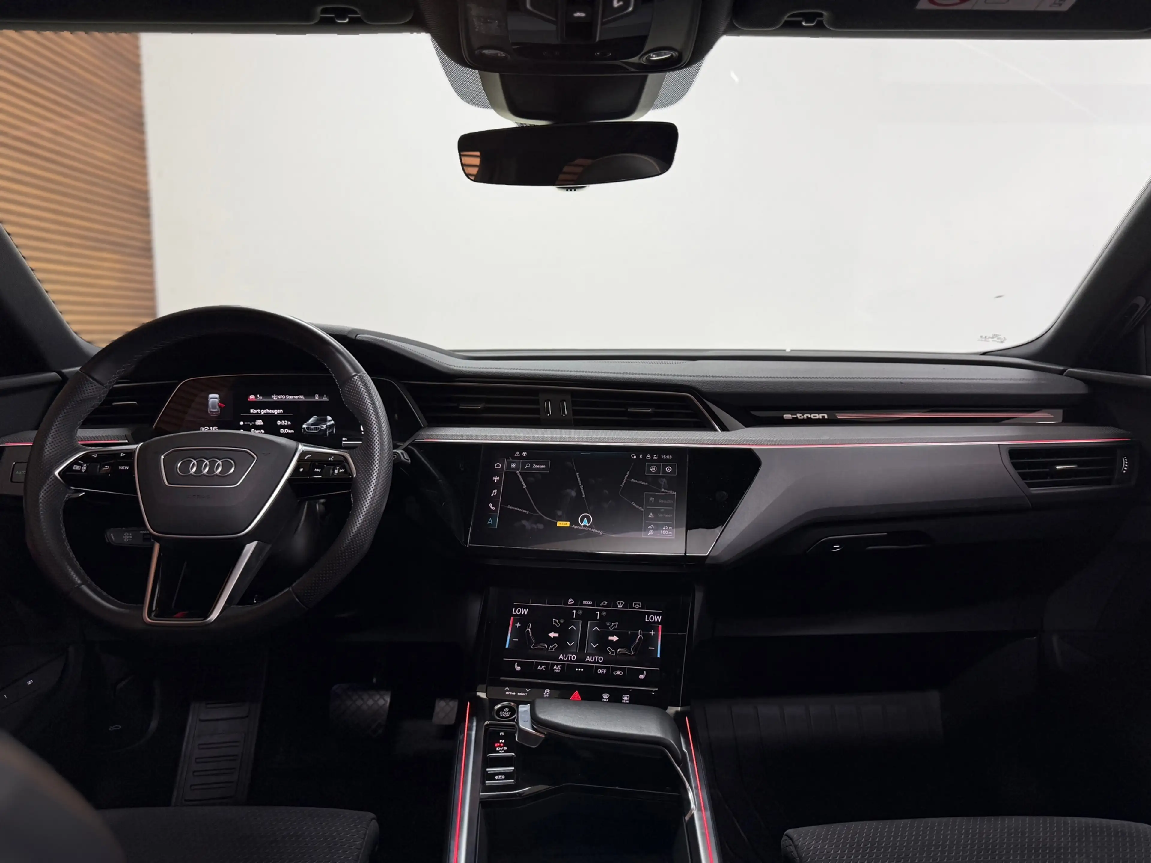 Audi e-tron 50 quattro S-line Black Edition | Pano| Matrix LED — photo 7