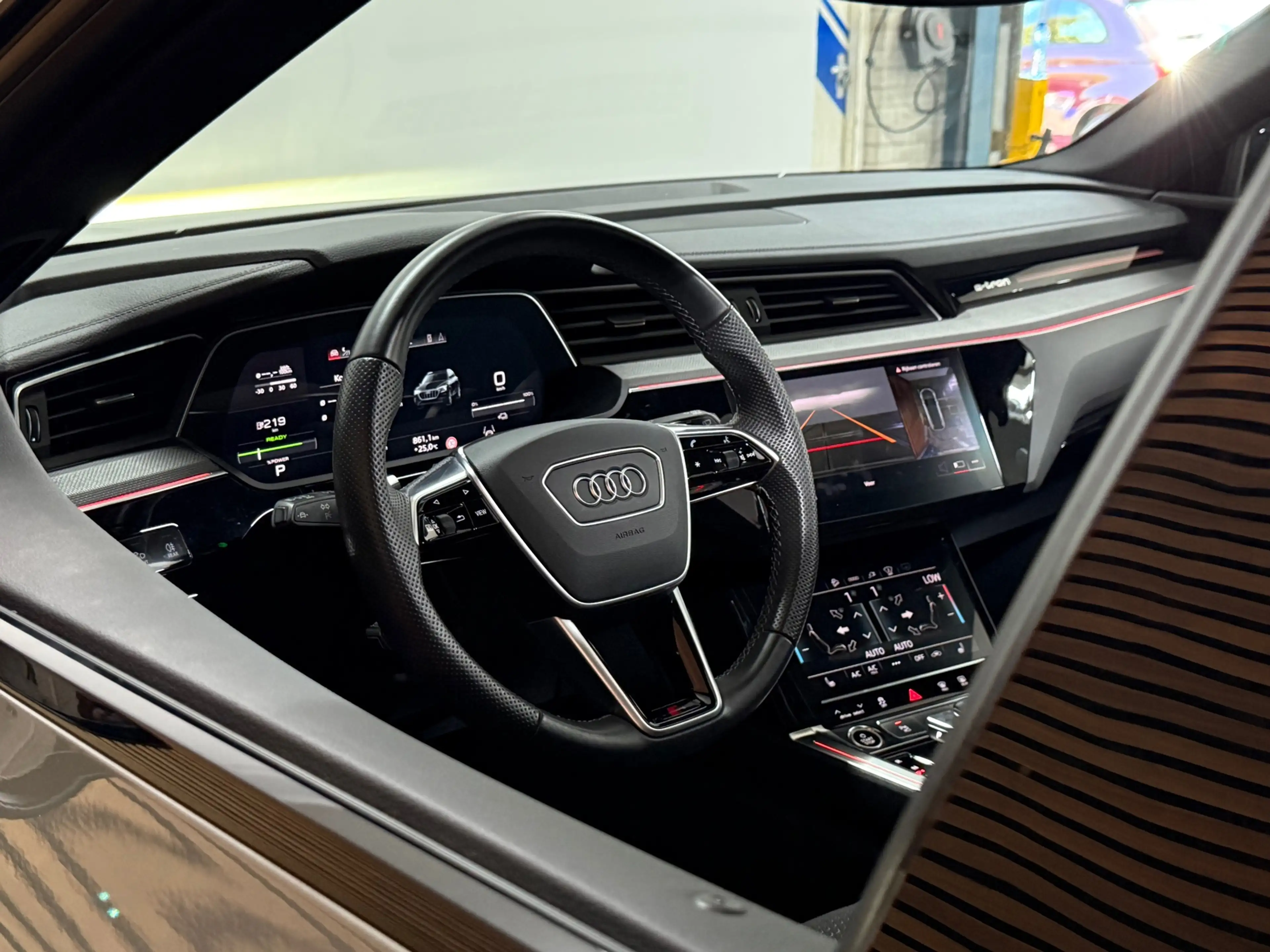 Audi e-tron 50 quattro S-line Black Edition | Pano| Matrix LED — photo 2