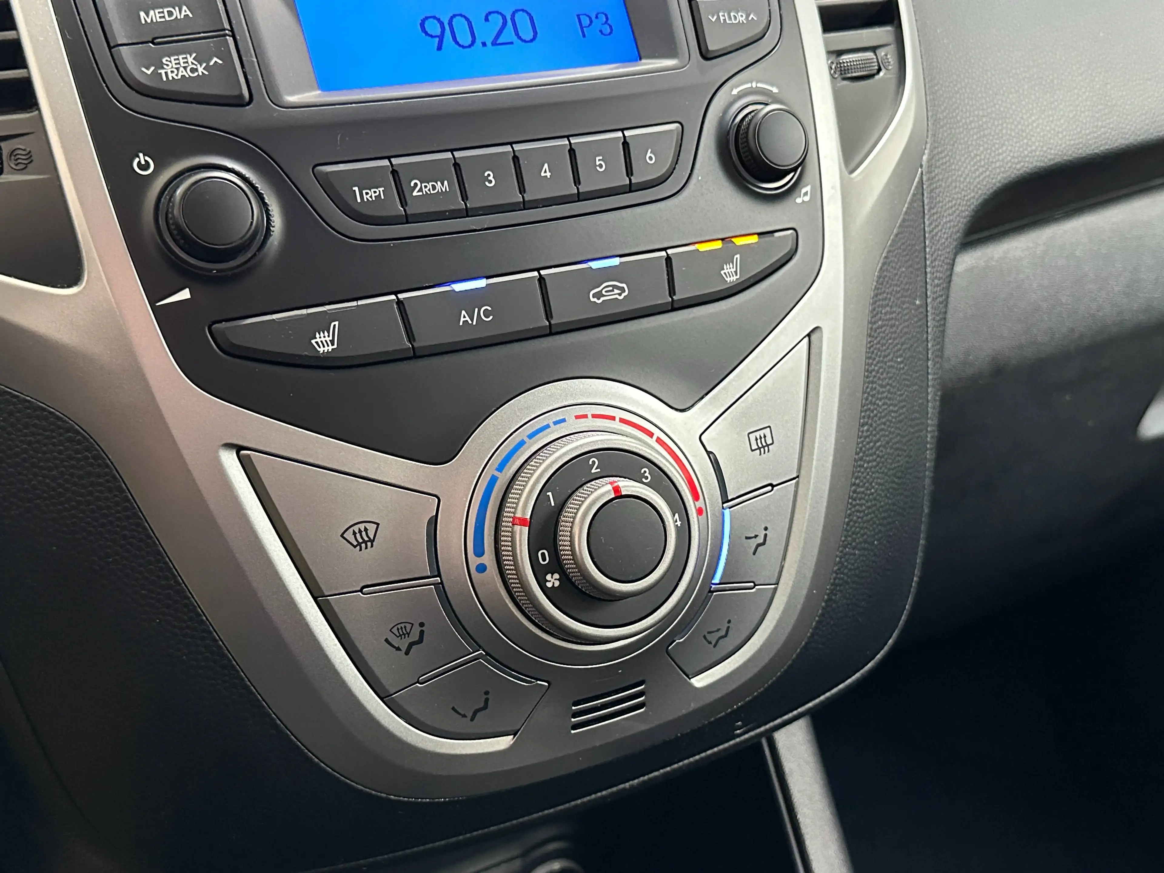Hyundai iX20 ix20 1.4 blue Passion Klima*Sitzheizung*AHK*PDC*2.Hand — photo 15