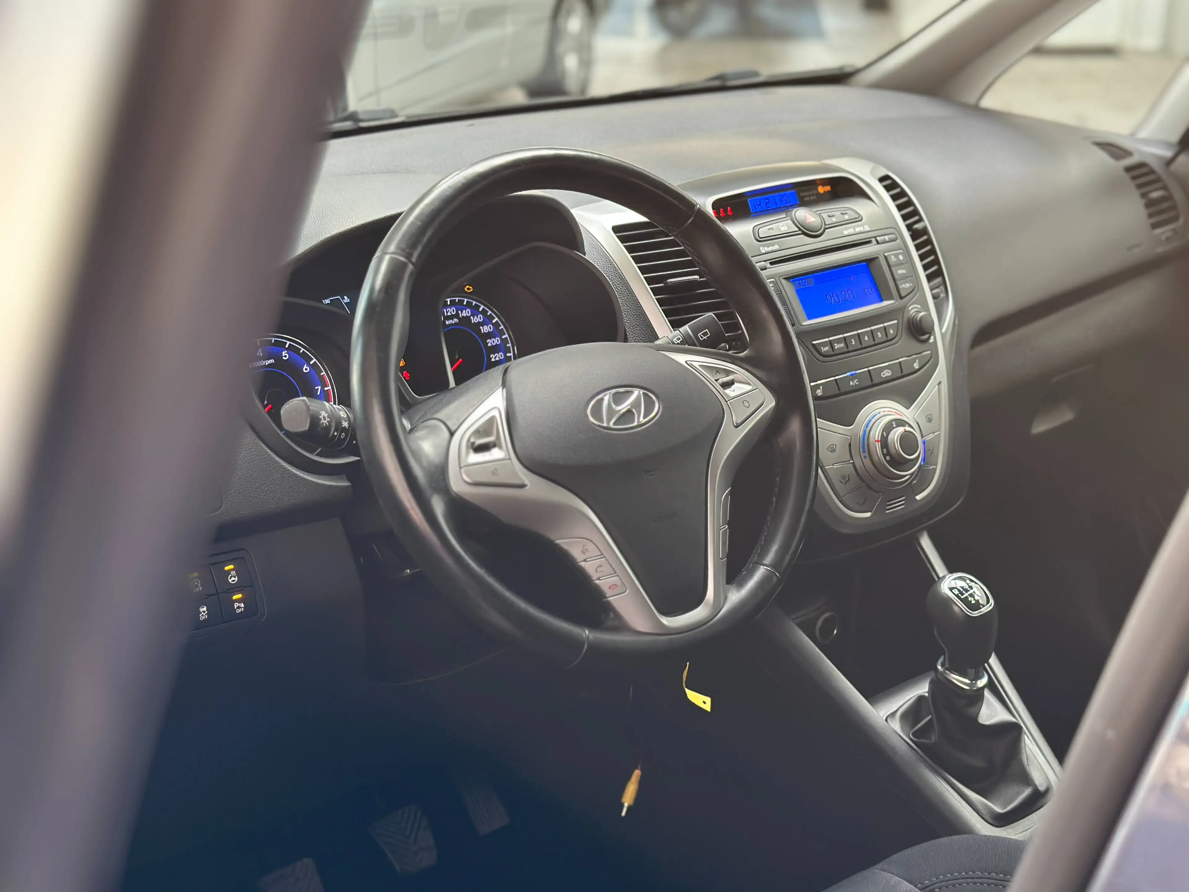 Hyundai iX20 ix20 1.4 blue Passion Klima*Sitzheizung*AHK*PDC*2.Hand — photo 9