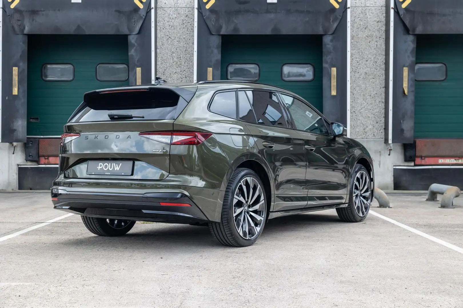 Skoda Enyaq 85 286pk Sportline | Panoramadak | 21" Velgen Groen - 2