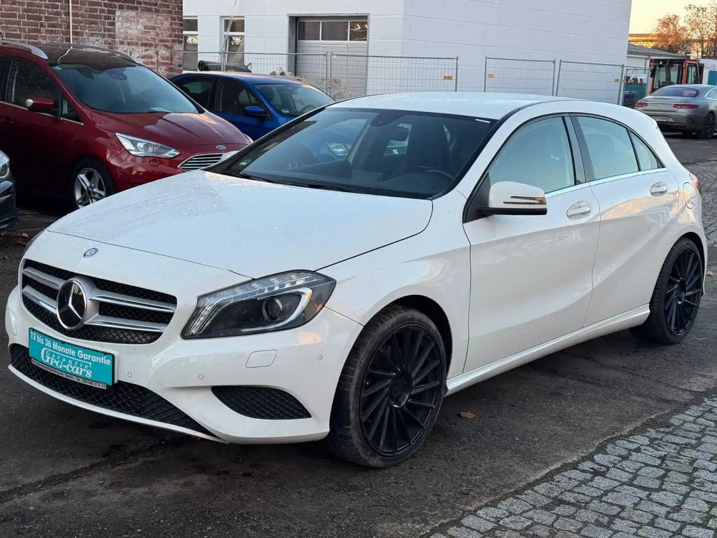 Mercedes-Benz A 250 A A 250 BlueEfficiency AMG Paket Wit - 1