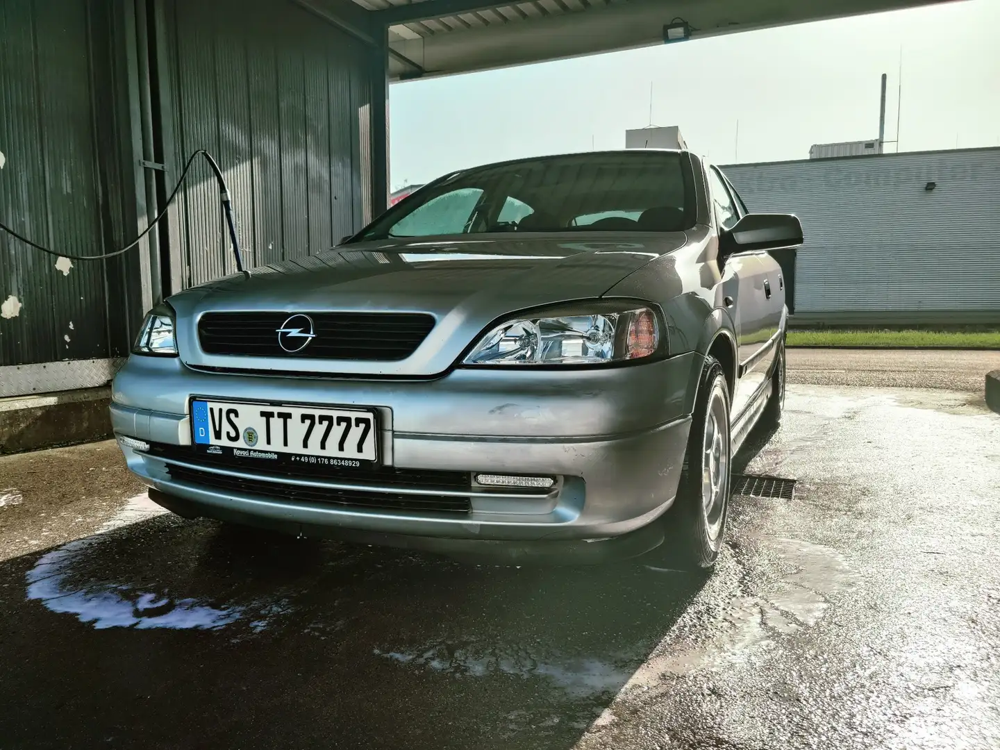 Opel Astra 1.6 Edition 2000 Srebrny - 1