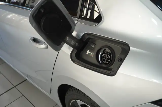 Opel Astra view 12
