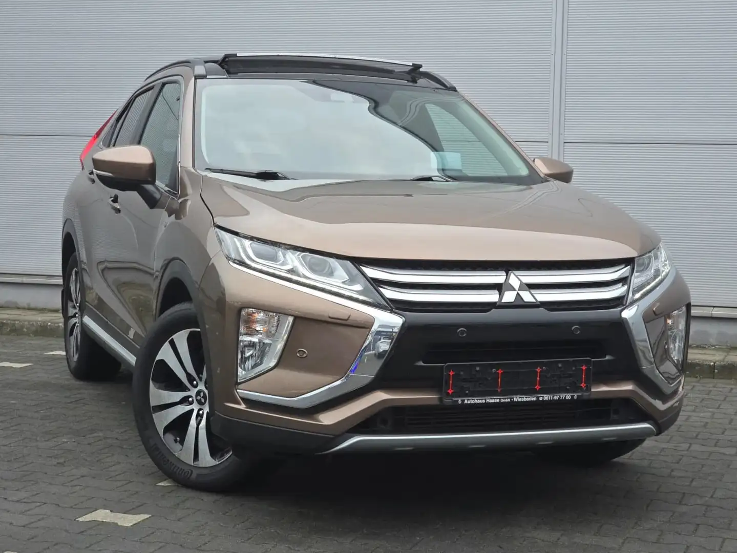 Mitsubishi Eclipse Cross Top 4WD+Leder+Navi+Autom+1.Hand.. Braun - 1