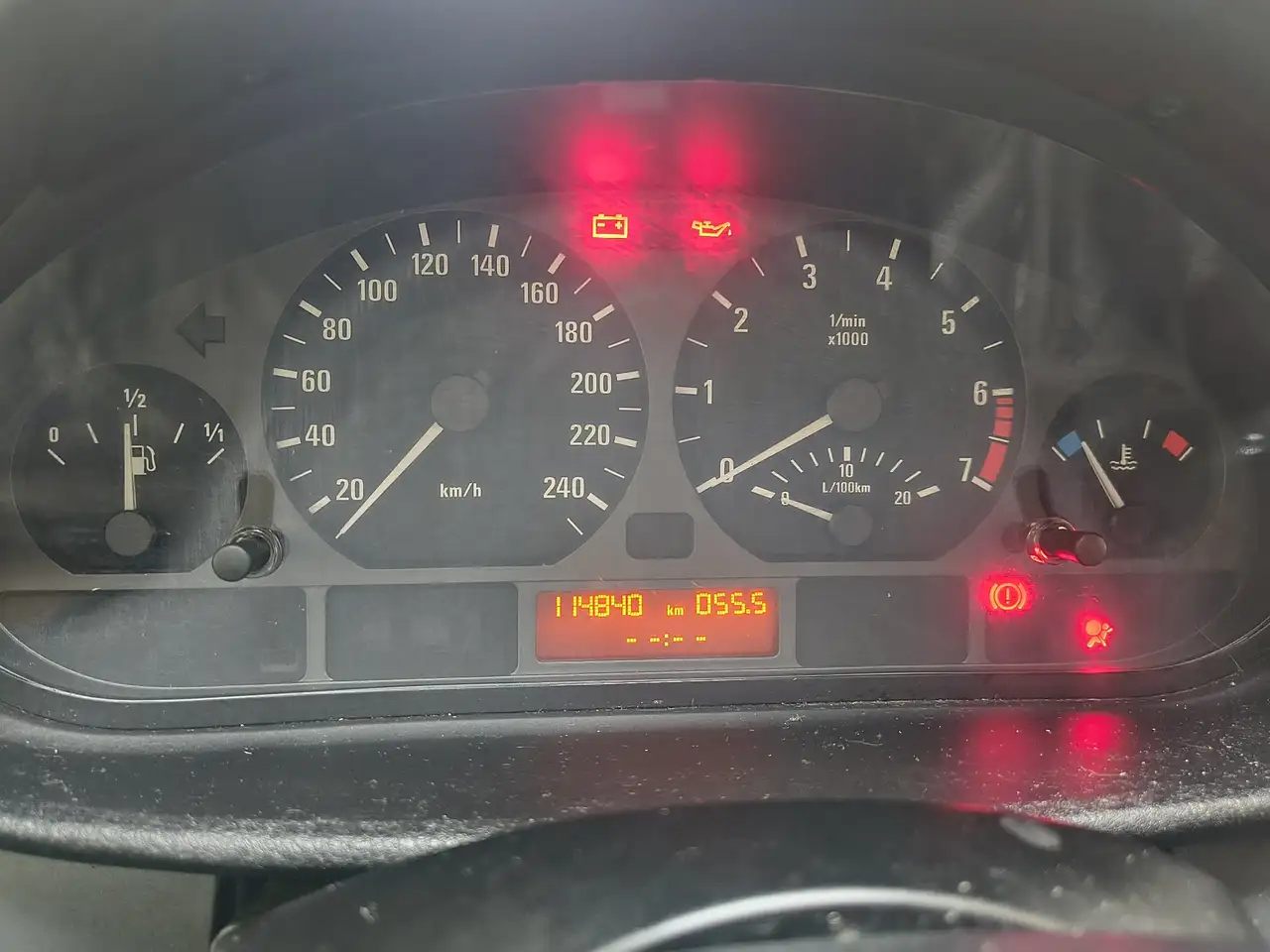 BMW 318i, foto 9