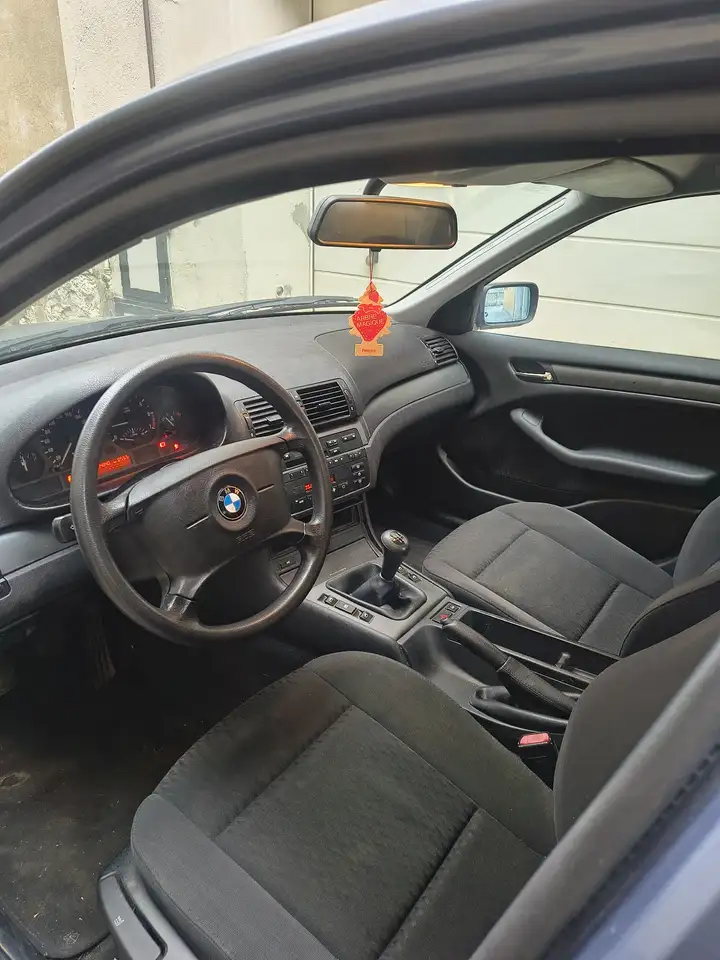 BMW 318i, foto 7
