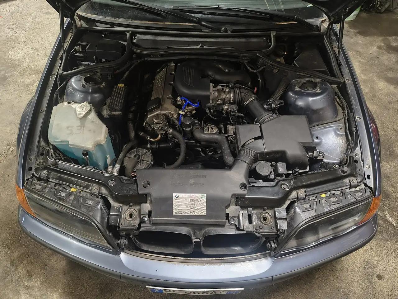 BMW 318i, foto 10