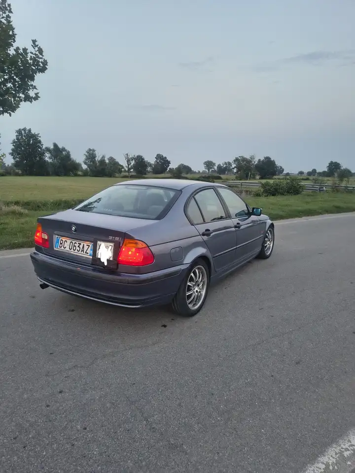 BMW 318i, foto 5
