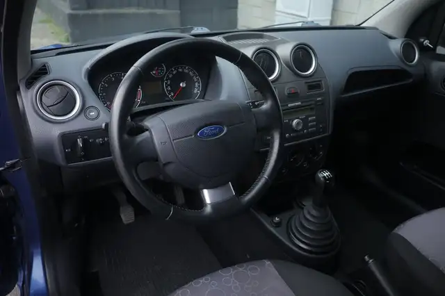 Ford Fiesta view 14