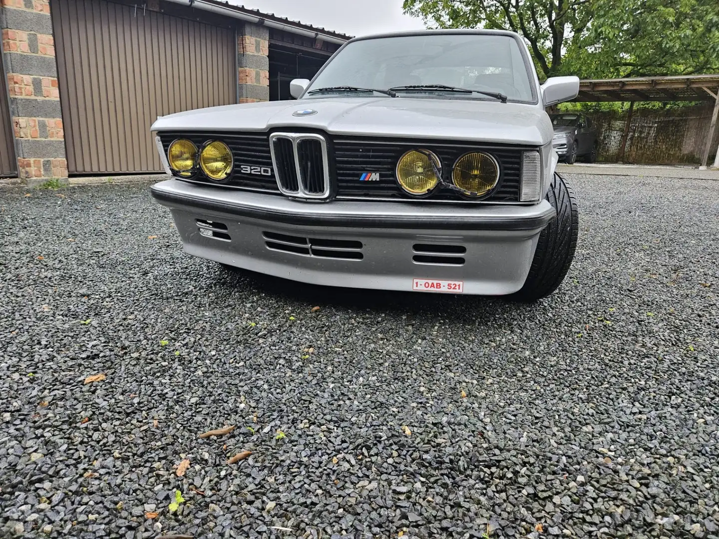 Oldtimer BMW 320 - 1