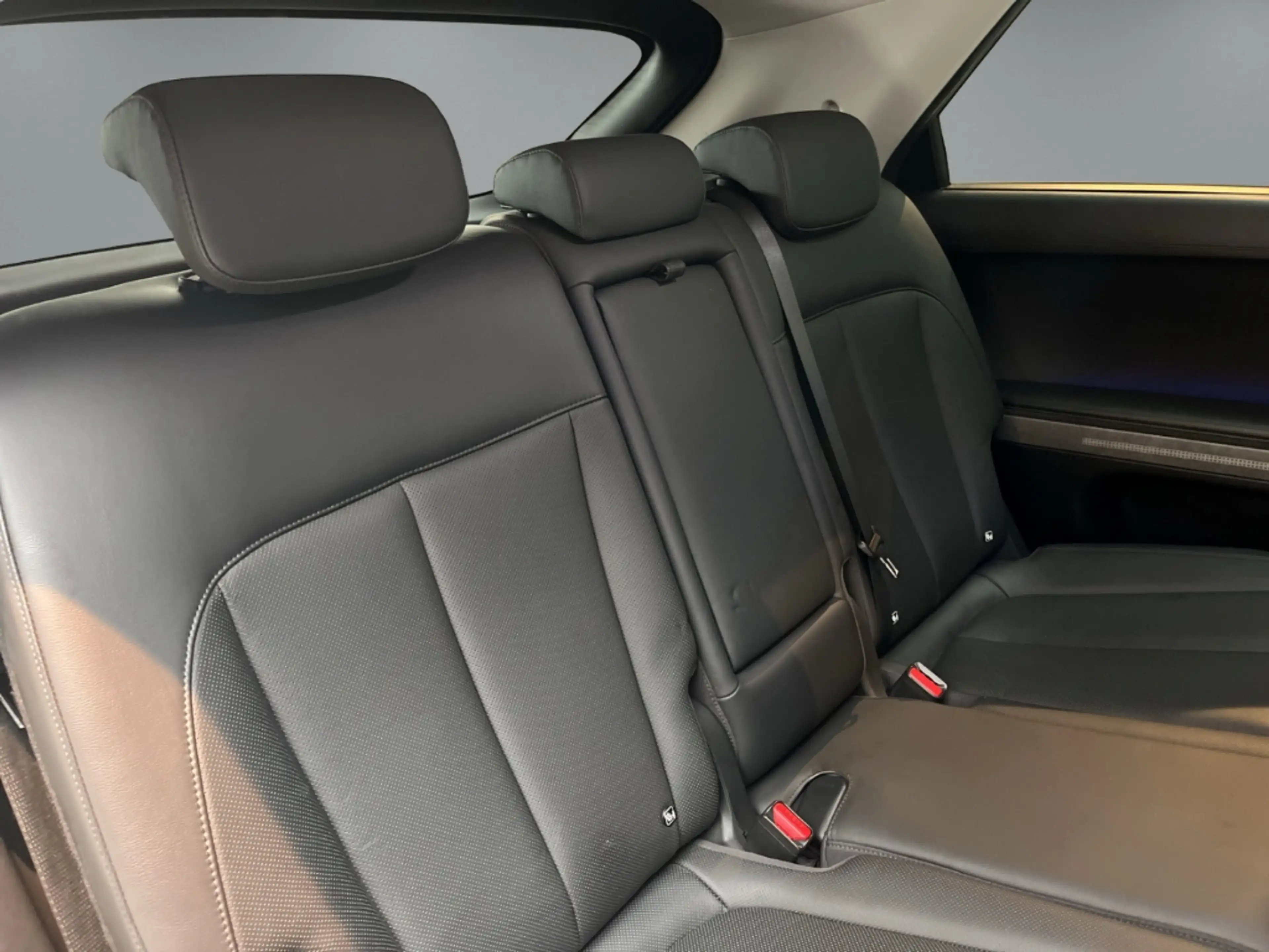 Hyundai IONIQ 5 Uniq Elektro 4WD *SOH 97,3%*RELAX PAKET* — photo 10