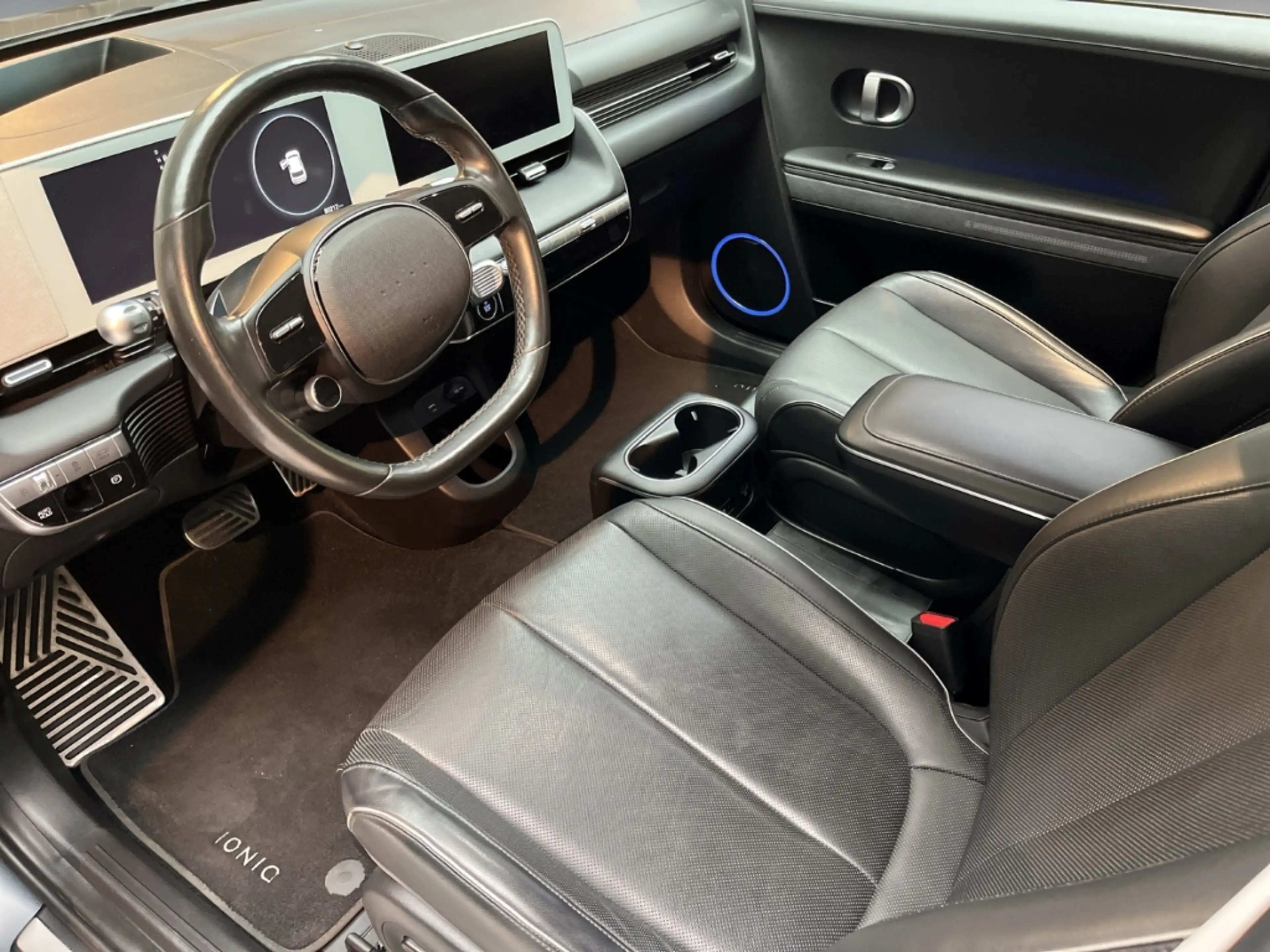 Hyundai IONIQ 5 Uniq Elektro 4WD *SOH 97,3%*RELAX PAKET* — photo 6