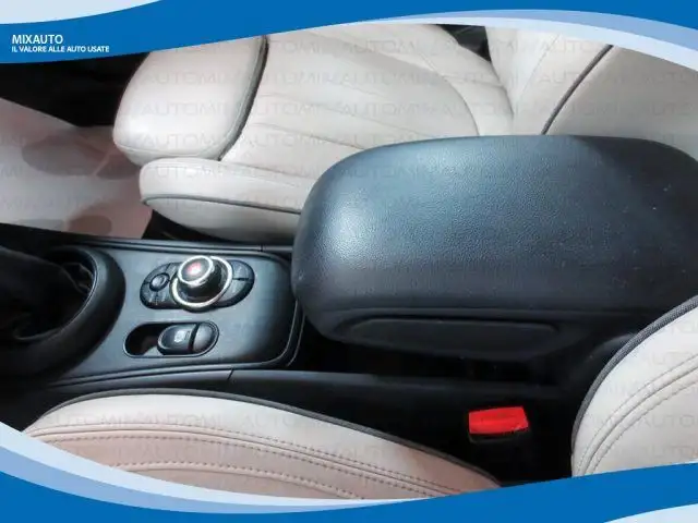 MINI Countryman view 9