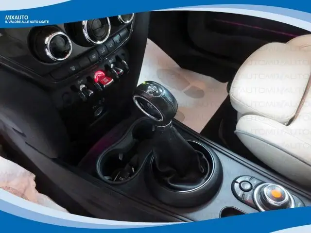 MINI Countryman view 8