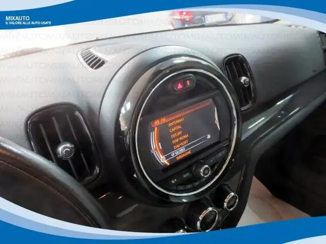 MINI Countryman view 5