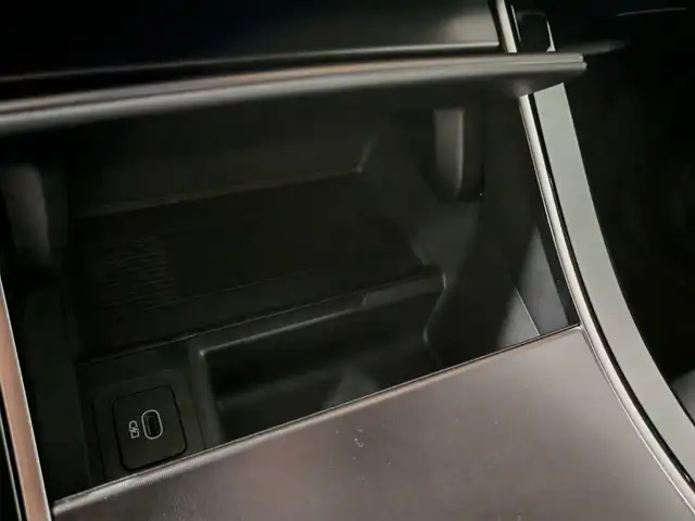 Land Rover Range Rover Evoque view 13
