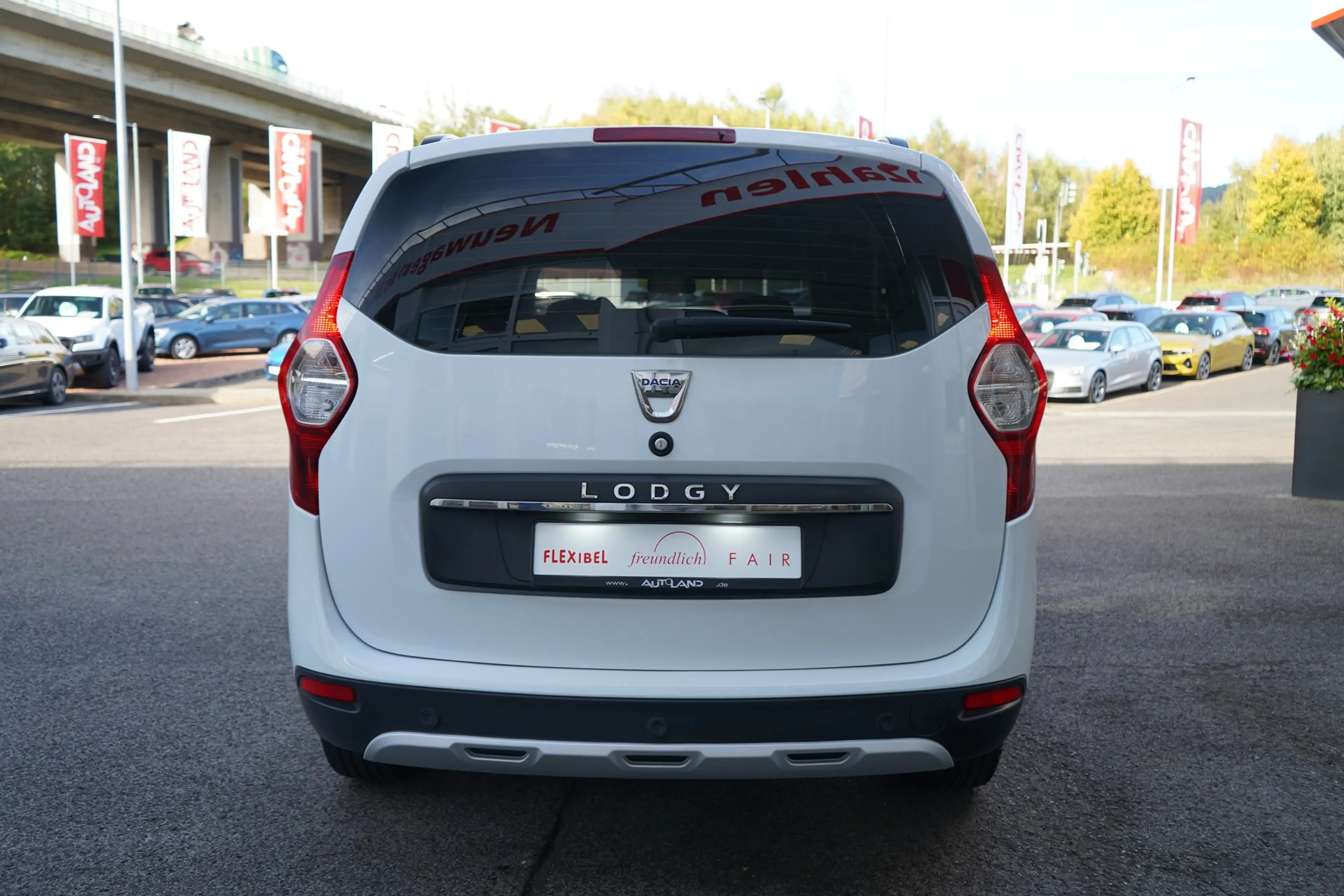 Dacia Lodgy 1.6 SCe Navi Kamera Klima Sitzheizung PDC — photo 8
