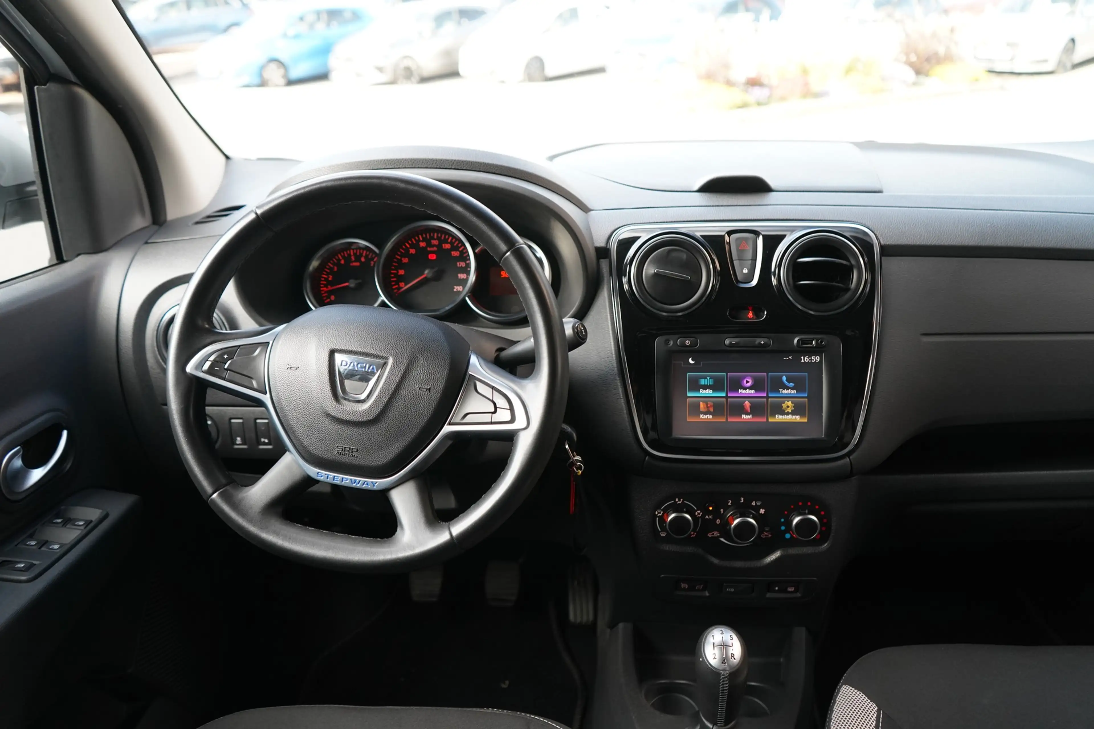 Dacia Lodgy 1.6 SCe Navi Kamera Klima Sitzheizung PDC — photo 12
