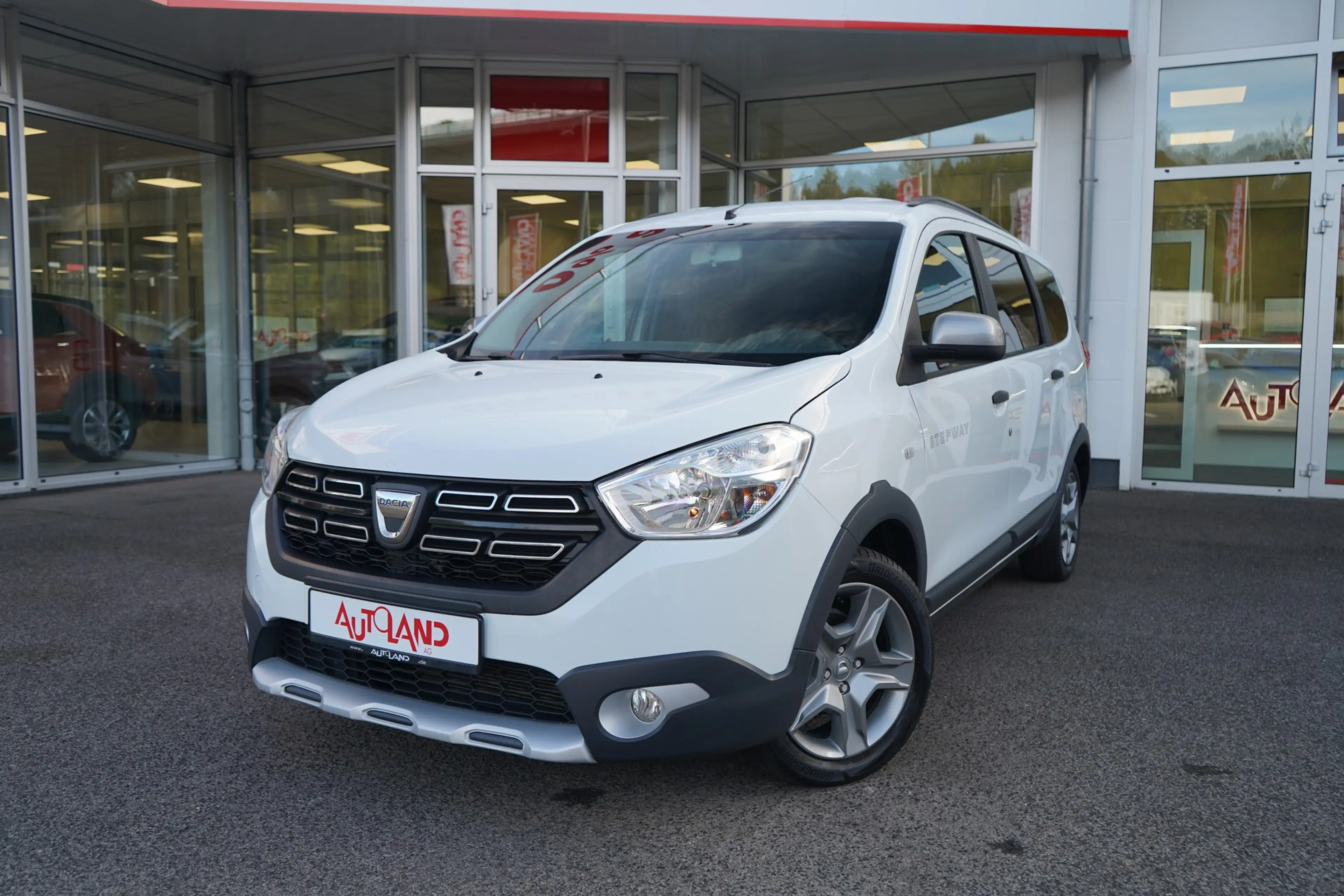 Dacia Lodgy 1.6 SCe Navi Kamera Klima Sitzheizung PDC — photo 2
