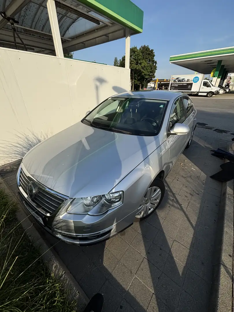 Volkswagen Passat 2L TDI DSG Automatik - 1