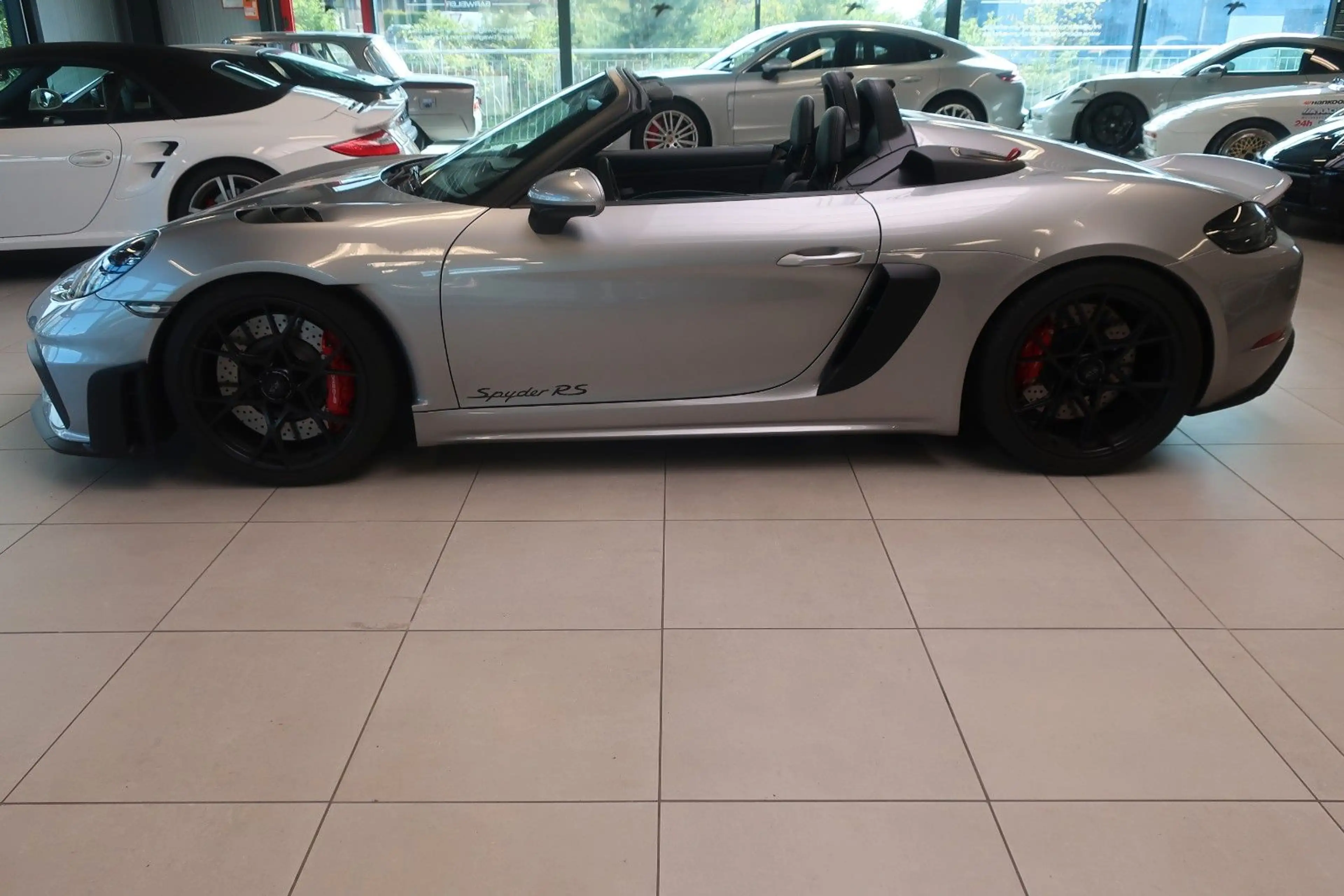 Porsche Boxster 718 Spyder RS — photo 8