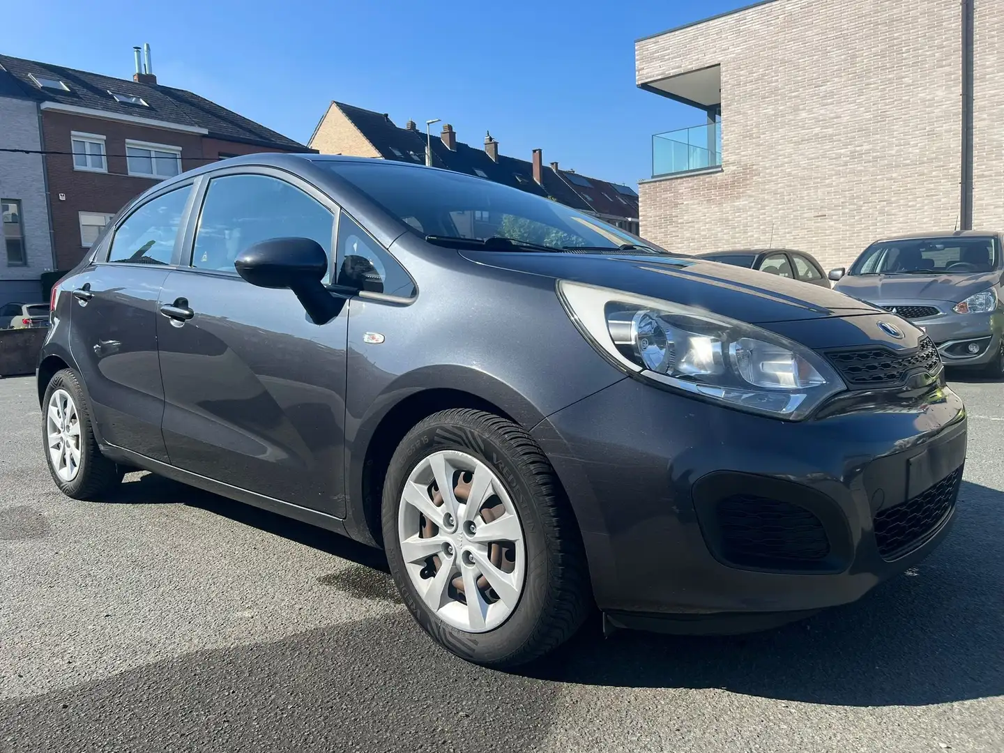 Kia Rio Rio 1.2i AIRCO Grijs - 2