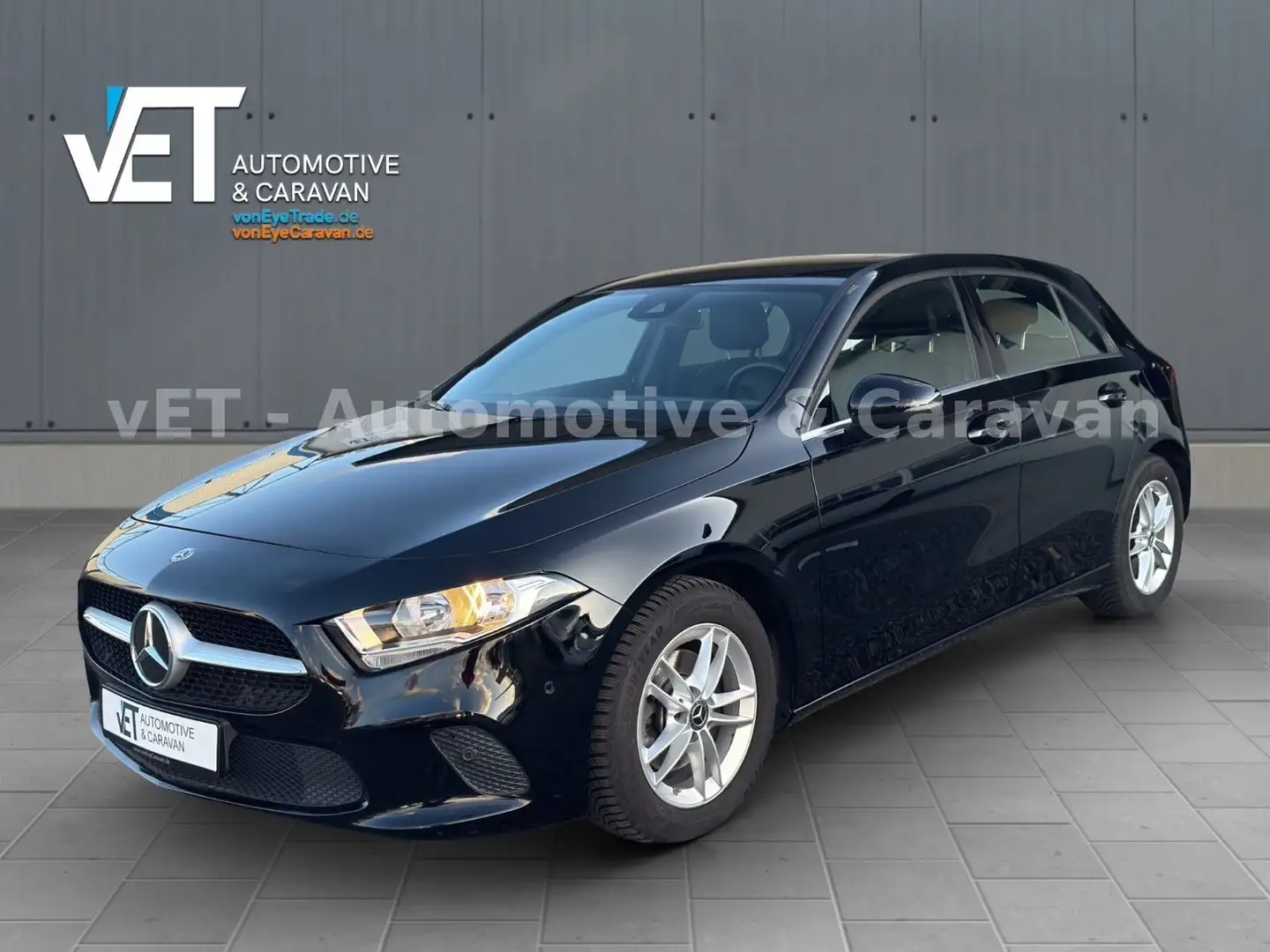 Mercedes-Benz A 180 d | Style | Navi | Parktronic Schwarz - 1
