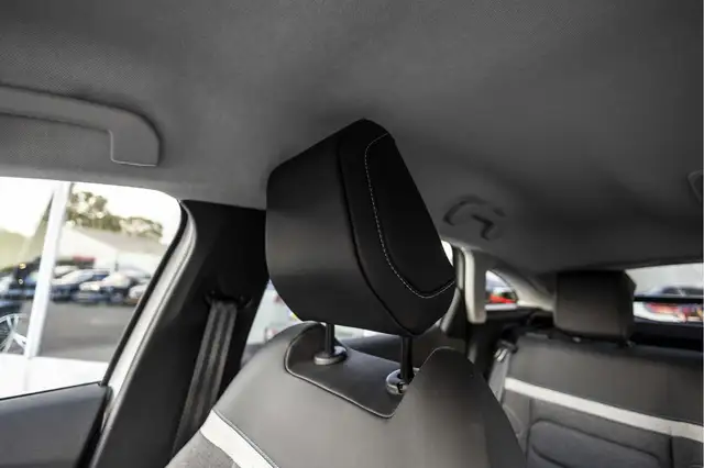 Citroen E-C4 view 12