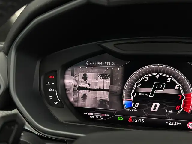 Lamborghini Urus view 23