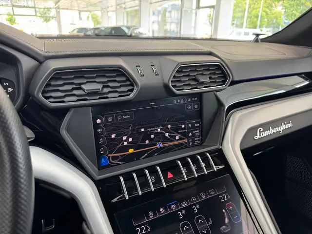 Lamborghini Urus view 27