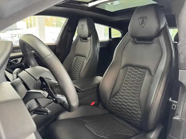 Lamborghini Urus view 20