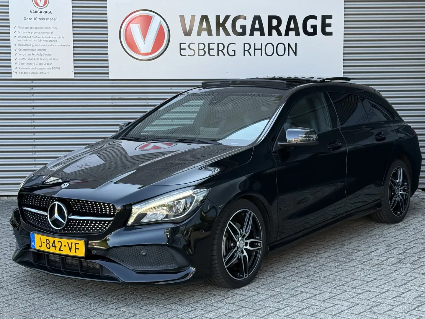 Mercedes-Benz CLA 200 Shooting Brake Prestige SCHUIFDAK,H/K SOUND Zwart - 1