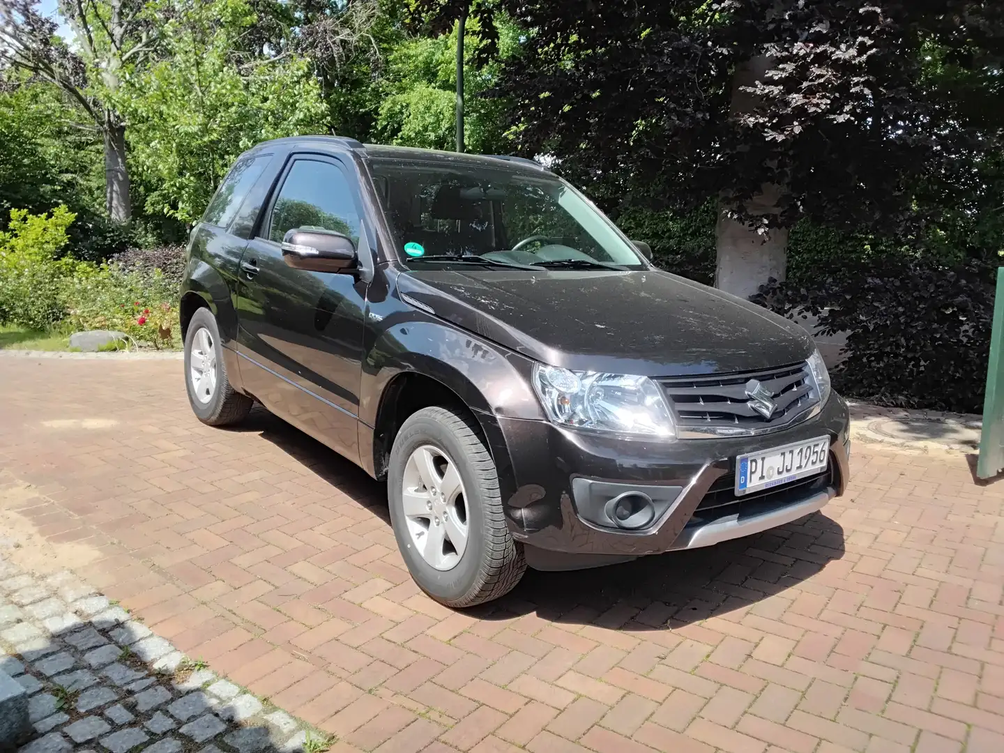 Suzuki Grand Vitara 1.9 DDiS Comfort Braun - 1