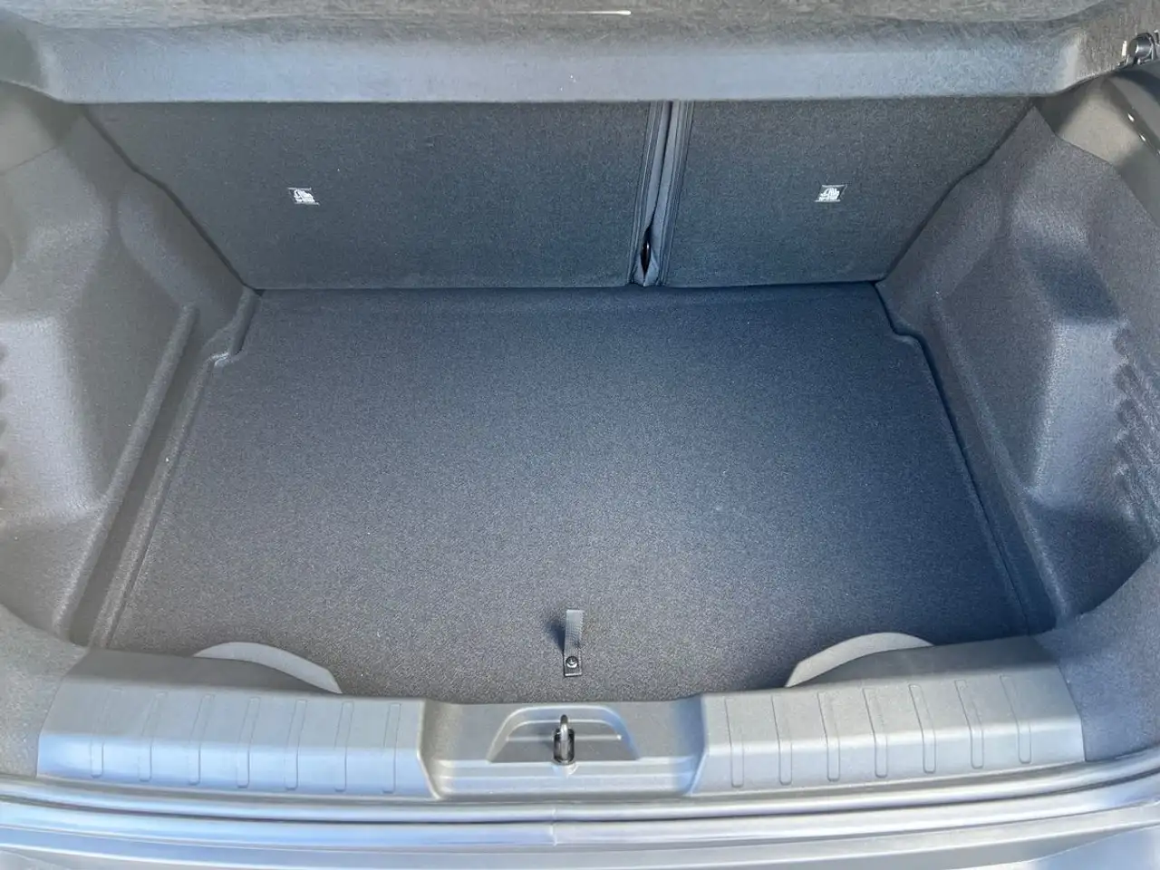 Jeep Avenger 1.2 Turbo e-Hybrid MHEV Longitude, миниатюра 7