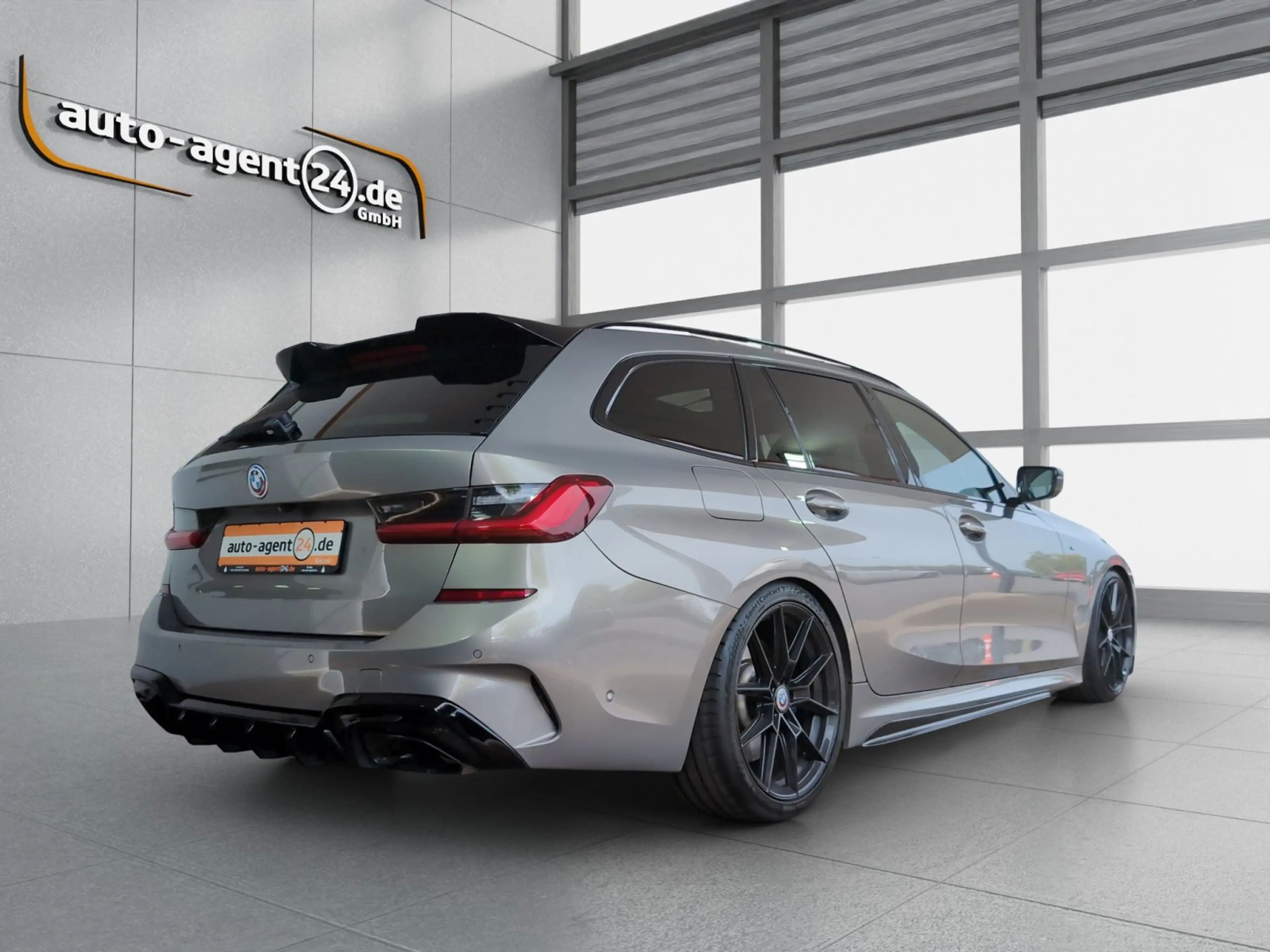 BMW M3 40i xD Exklusiv/Laser/Pano/Memory/ACC/LivePro/AHK — photo 4