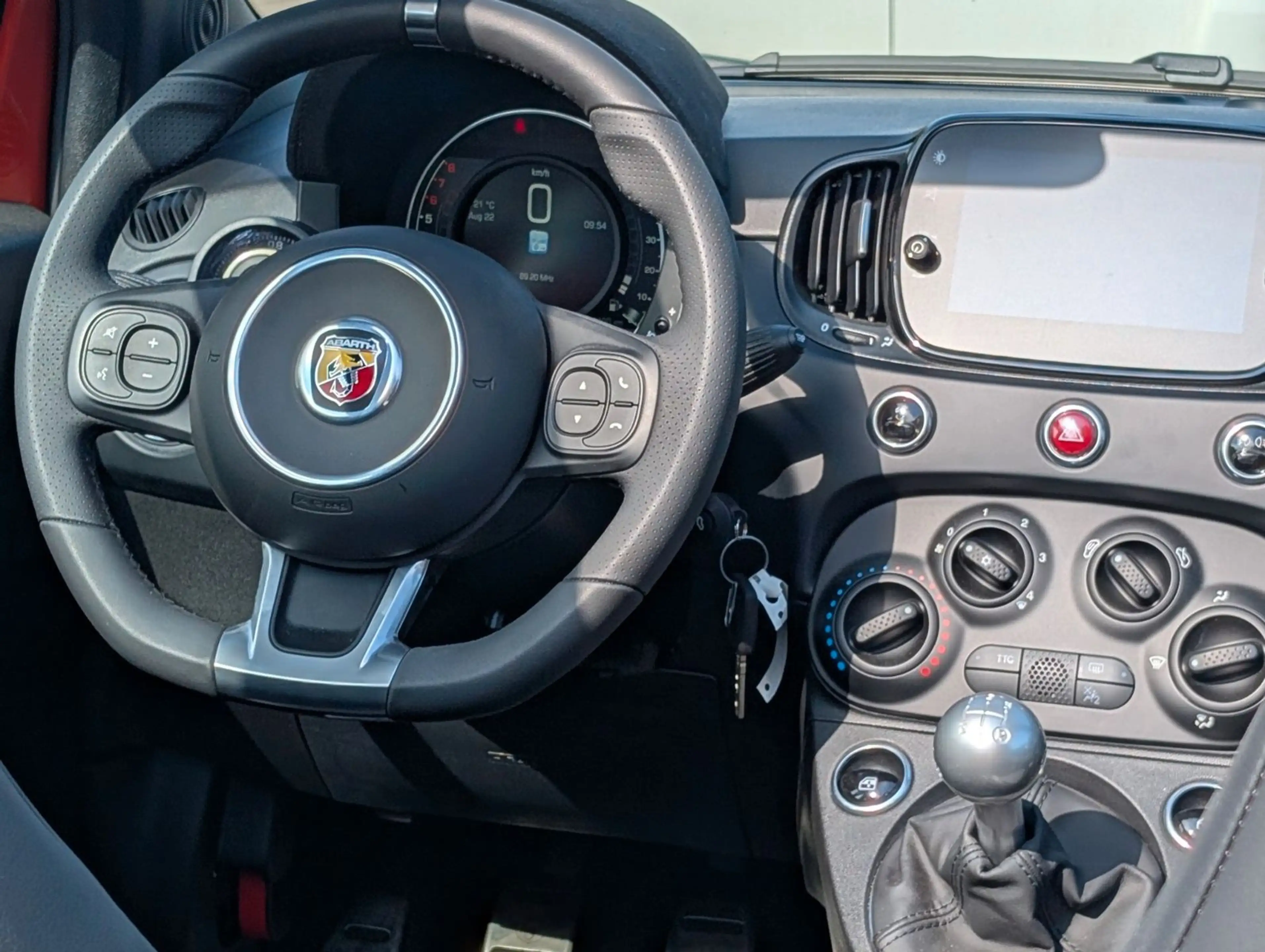 Abarth 595C Cabrio Turismo, LEDER, Schalter, PDC — photo 11