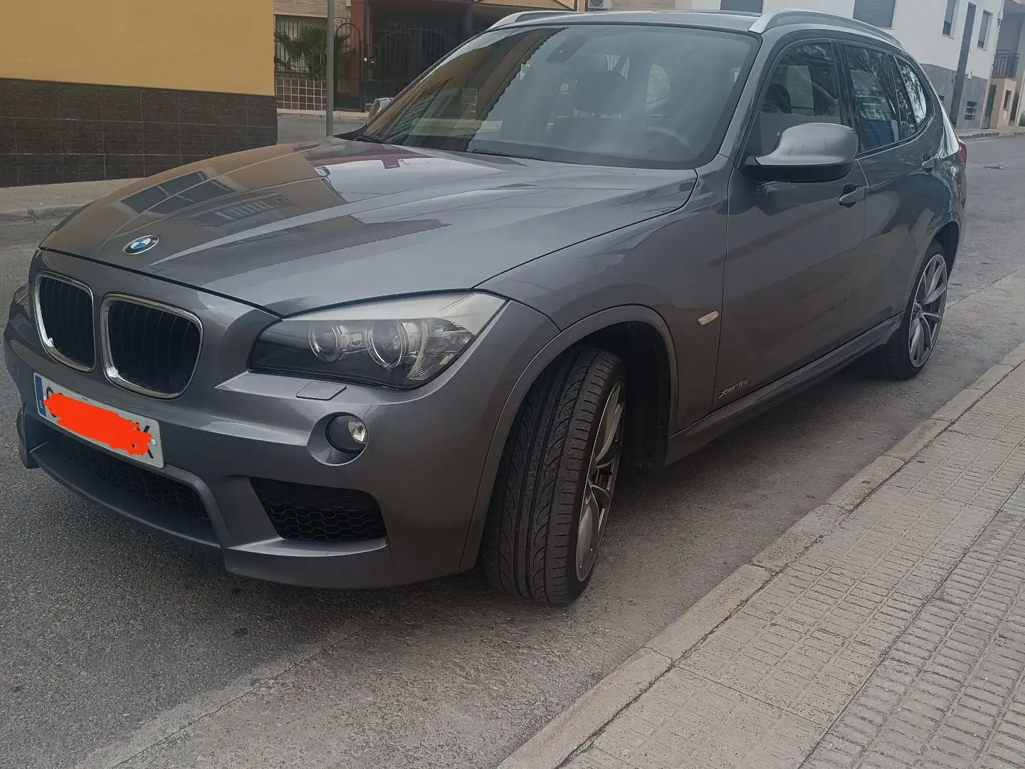 BMW X1 xDrive 18d - 1