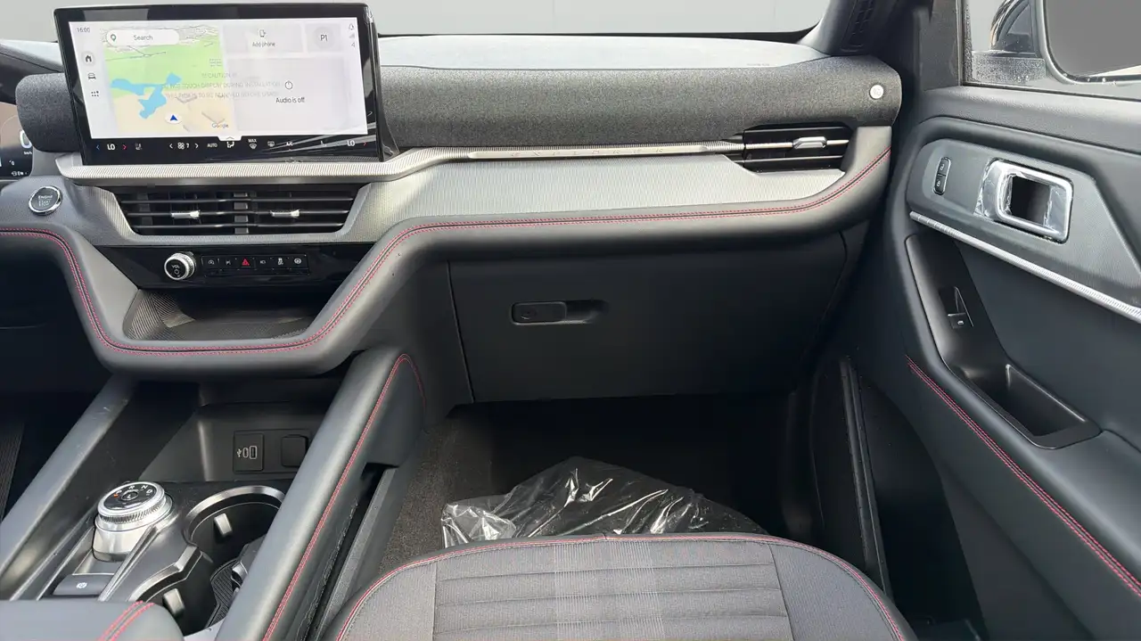 Ford Explorer снимка Ford Explorer