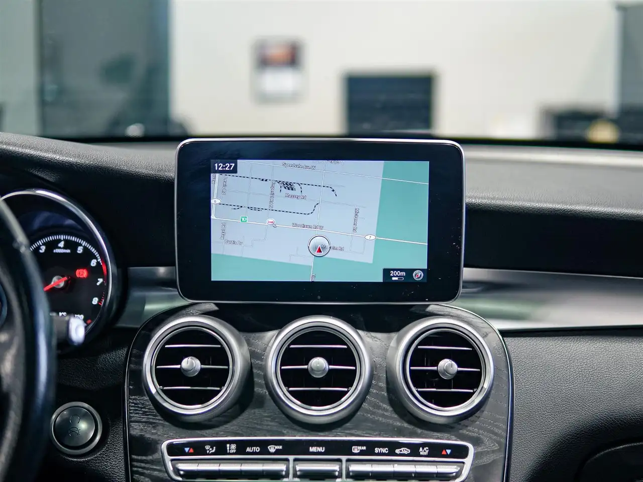 Mercedes-Benz GLC снимка Mercedes-Benz GLC