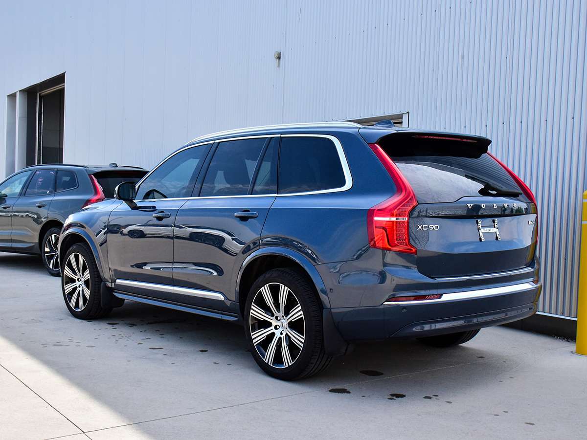 2024 Volvo XC90 B6 AWD Ultimate Bright Theme 7-Seater thumb 7