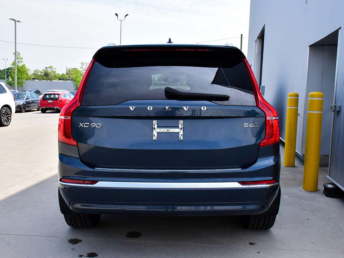 2024 Volvo XC90 B6 AWD Ultimate Bright Theme 7-Seater thumb 8