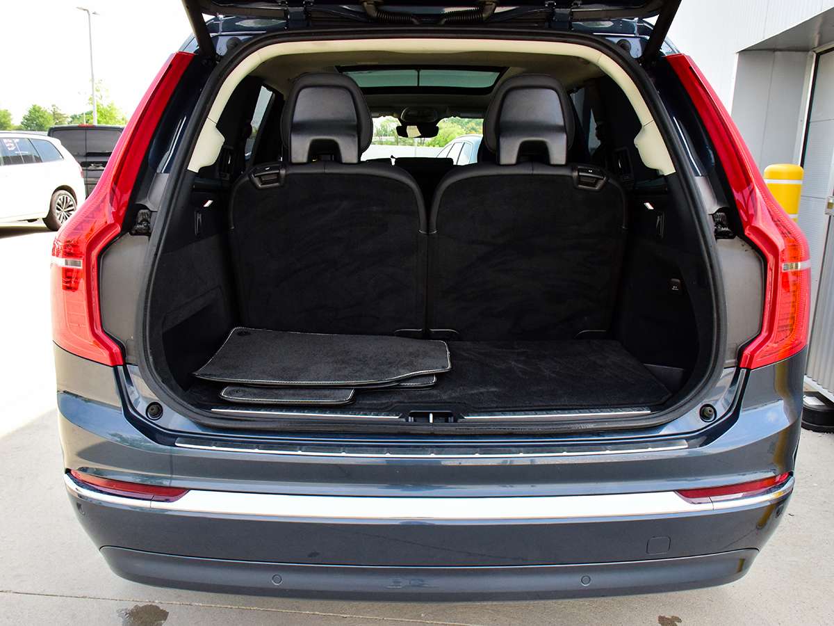 2024 Volvo XC90 B6 AWD Ultimate Bright Theme 7-Seater thumb 19